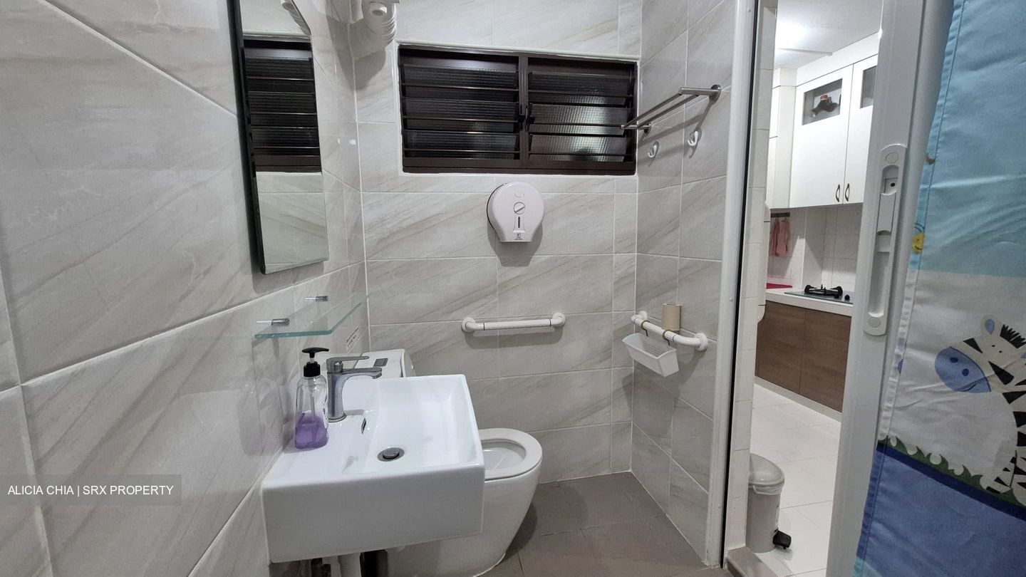 Blk 190 West View @ Bukit Batok (Bukit Batok), HDB 4 Rooms #577814481